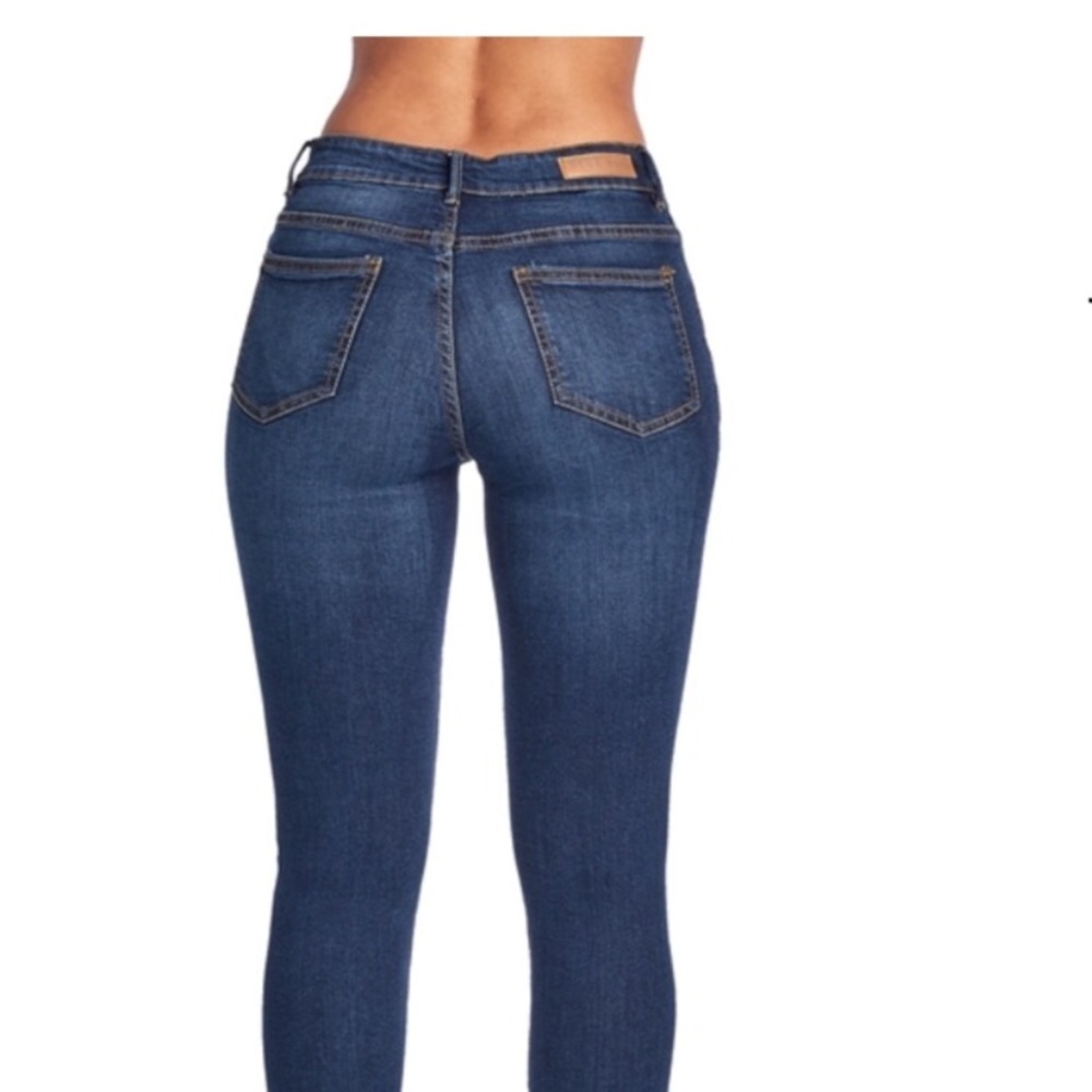 Distressed jeans - Picture 2 of 2